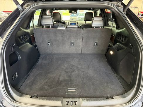 Used 2020 Ford Edge Titanium w/ Equipment Group 301A AWD/4WD image 25