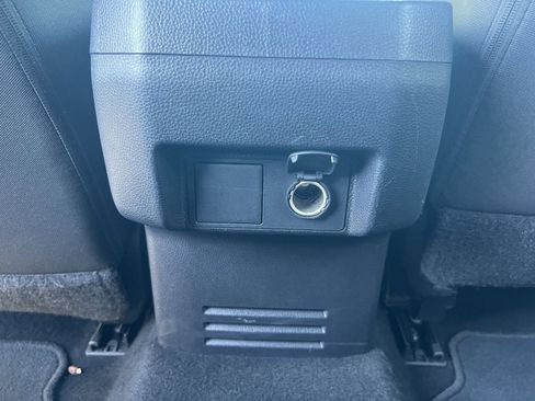 Used 2024 Toyota Tacoma TRD Off-Road image 16