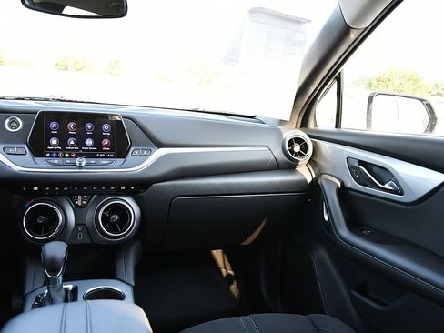 Used 2022 Chevrolet Blazer LT FWD image 24