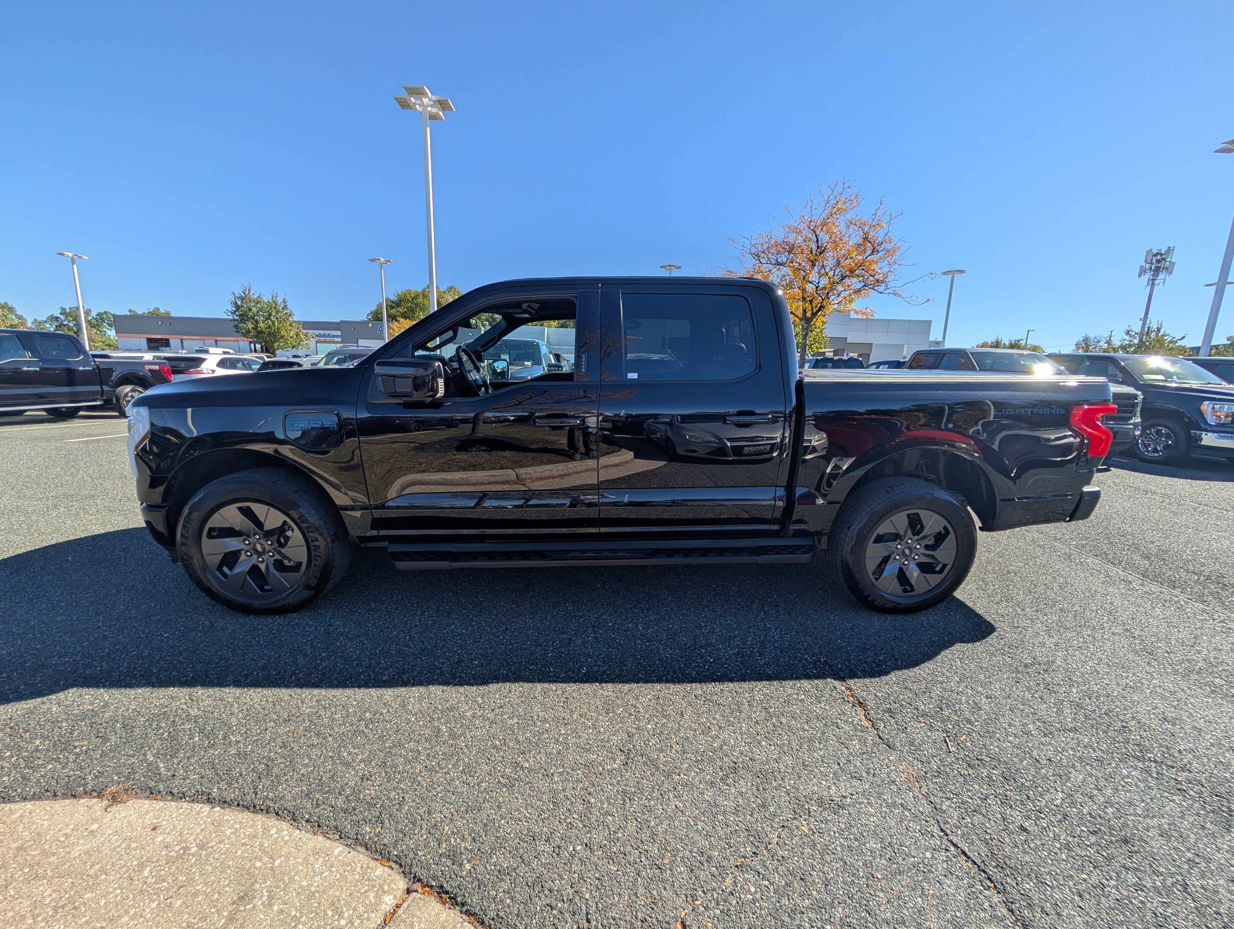 Certified 2025 Ford F150 Lightning Lariat AWD/4WD image 7