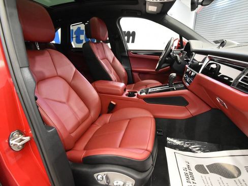 Used 2022 Porsche Macan S image 17
