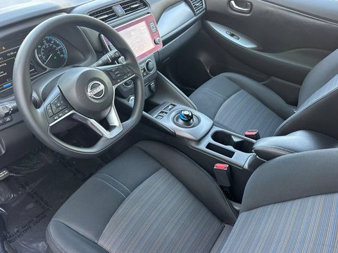 Certified 2025 Nissan Leaf S FWD image 10