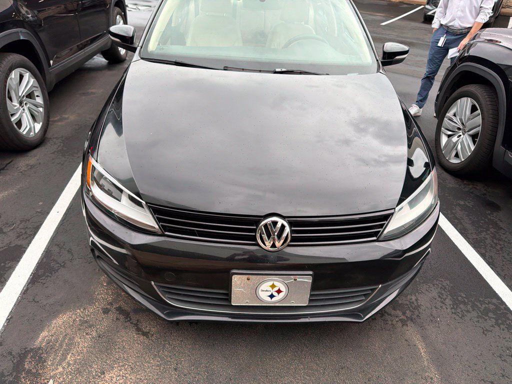 Used 2014 Volkswagen Jetta TDI FWD image 2
