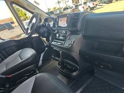 Used 2025 RAM ProMaster 2500 w/ Convenience Group FWD image 21