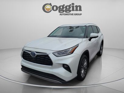 Used 2024 Toyota Highlander Platinum
