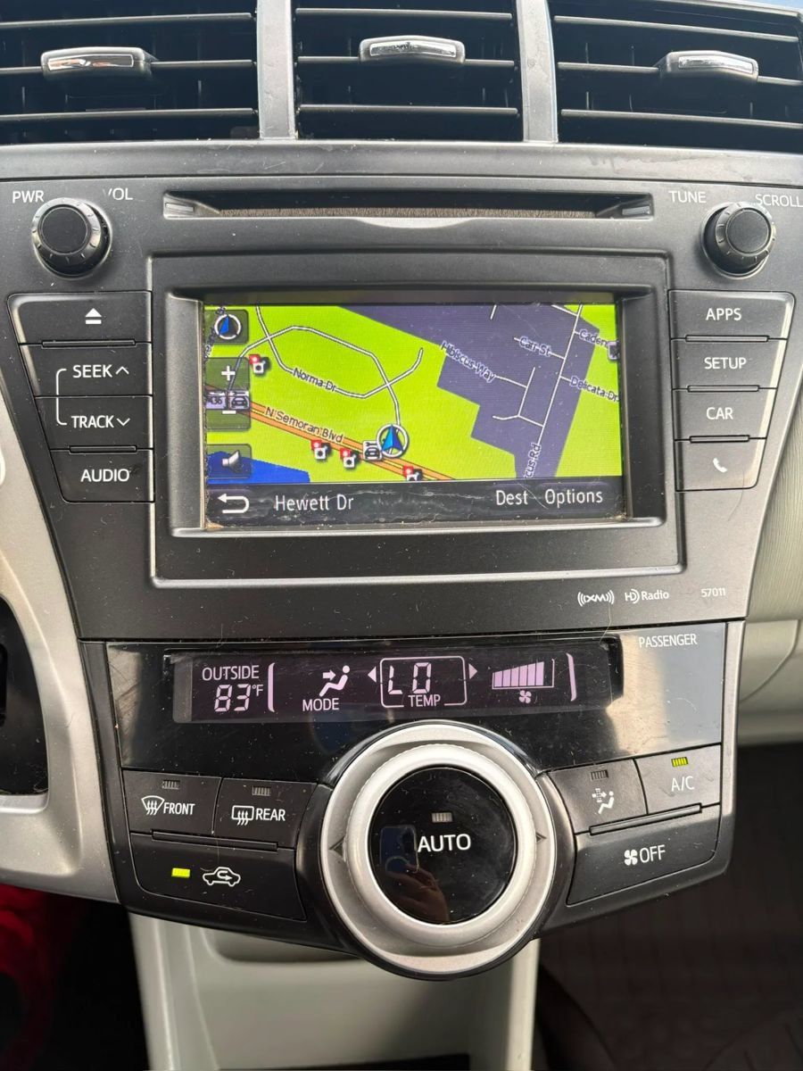 Used 2013 Toyota Prius V Five FWD image 14