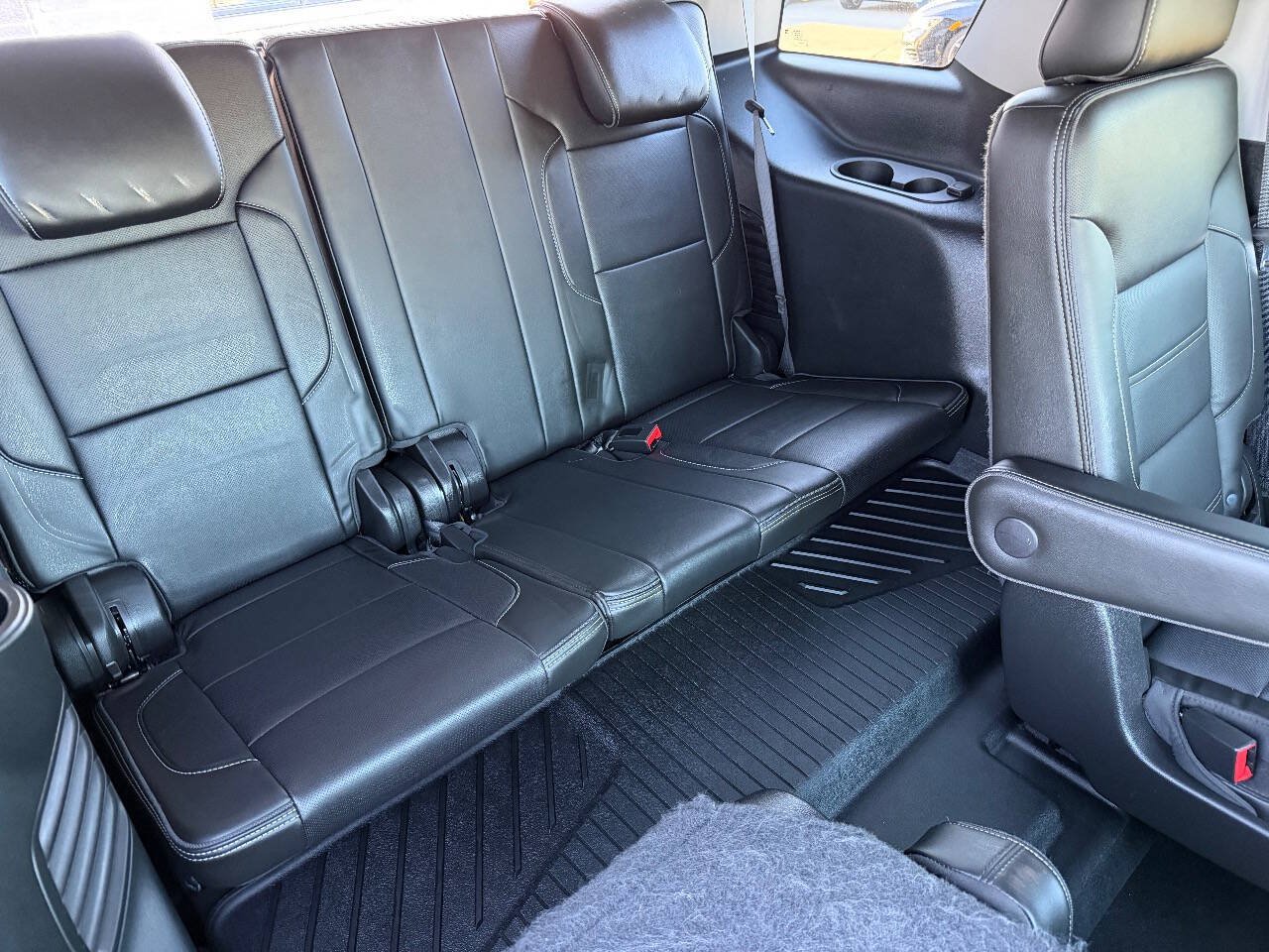 Used 2020 GMC Yukon Denali w/ Denali Premium Package AWD/4WD image 24