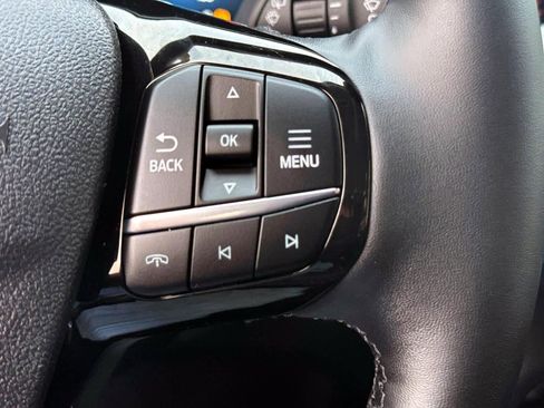 Used 2025 Ford Escape Platinum AWD/4WD image 23