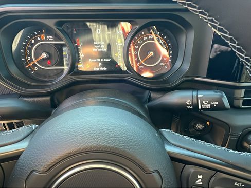 New 2026 Jeep Gladiator Rubicon image 24