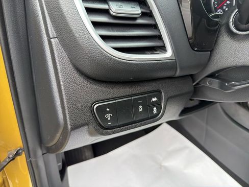 Certified 2023 Kia Seltos SX w/ SX Sunroof Package image 29