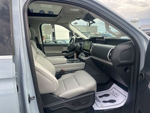 New 2026 Ford Expedition Max Active image 8