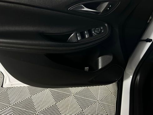 Used 2025 Buick Encore GX Preferred image 26