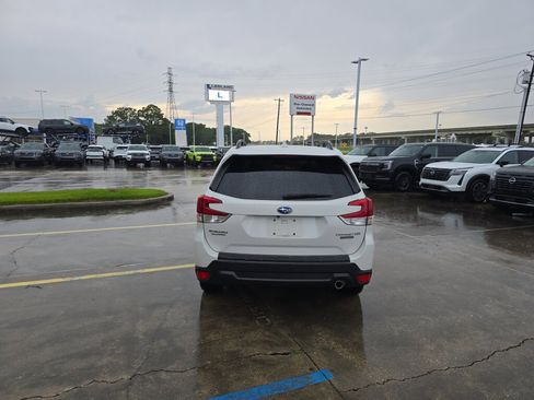 Used 2019 Subaru Forester Limited w/ Popular Package #3 AWD/4WD image 5