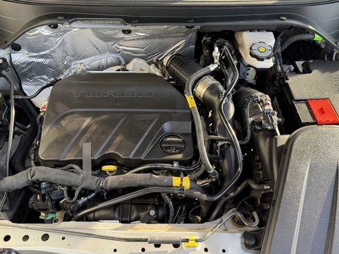 Used 2024 Chevrolet Trax LT w/ Sunroof Package image 7