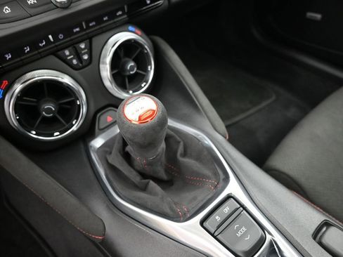 Used 2017 Chevrolet Camaro ZL1 RWD image 11