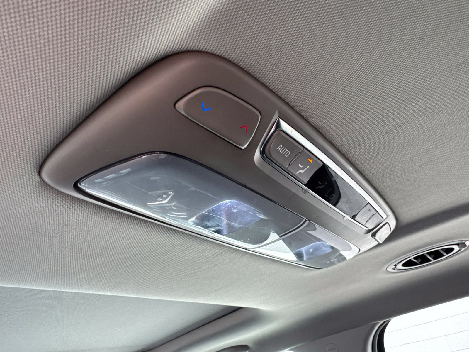 Used 2025 Kia Telluride S FWD image 22
