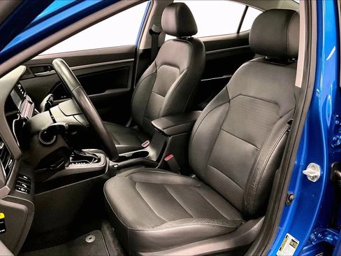 Used 2017 Hyundai Elantra Limited w/ Limited Tech Package 04 image 24