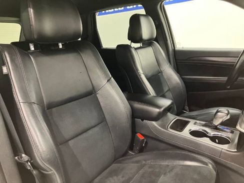 Used 2018 Jeep Grand Cherokee Altitude image 27