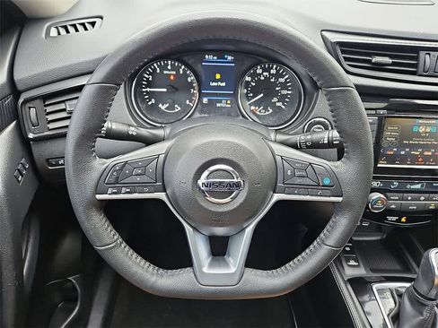 Used 2020 Nissan Rogue SL w/ Premium Package image 17