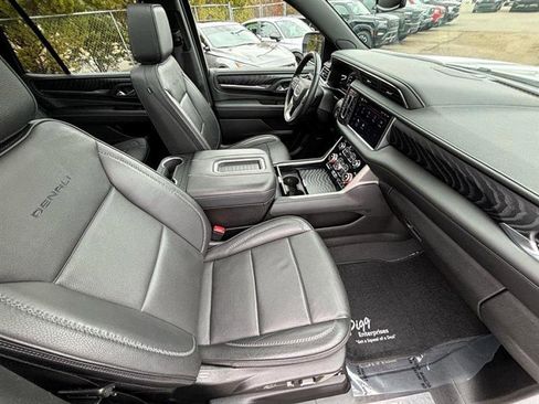 Used 2023 GMC Yukon Denali image 58
