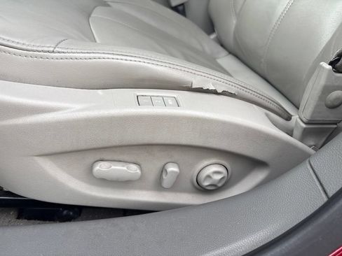 Used 2013 Buick LaCrosse Leather w/ Driver Confidence Package FWD image 13