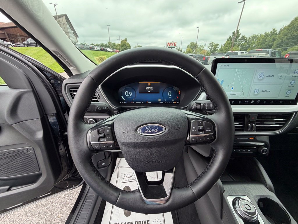 Used 2025 Ford Escape Platinum AWD/4WD image 25
