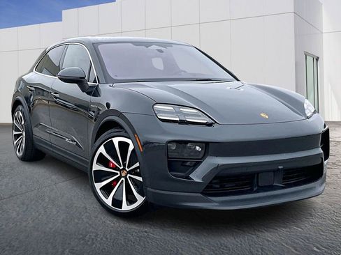 New 2025 Porsche Macan 4S Electric image 9