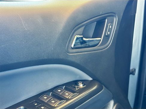 Used 2019 Chevrolet Colorado Z71 image 17