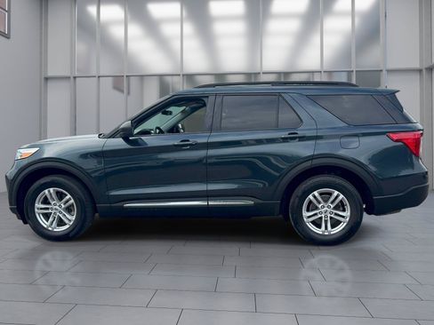 Certified 2023 Ford Explorer XLT w/ Equipment Group 202A AWD/4WD image 4