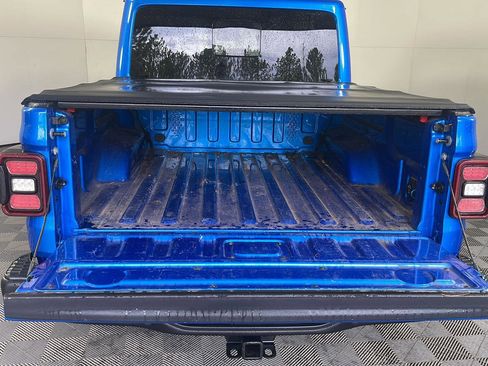 Used 2024 Jeep Gladiator Rubicon image 10