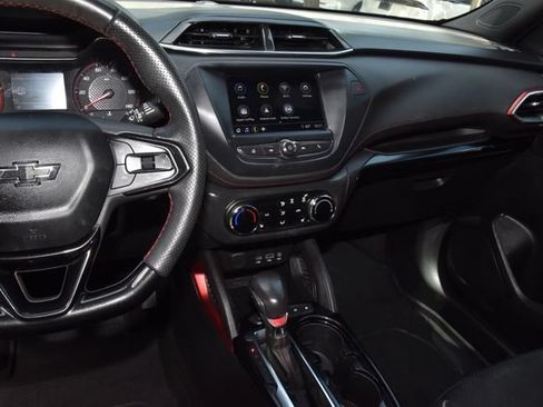 Used 2022 Chevrolet TrailBlazer RS FWD image 26