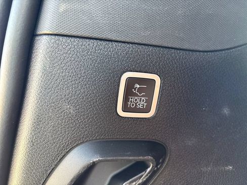 Used 2024 Jeep Wagoneer Series II AWD/4WD image 25