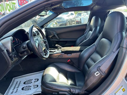Used 2005 Chevrolet Corvette Coupe w/ Preferred Equipment Group RWD image 15