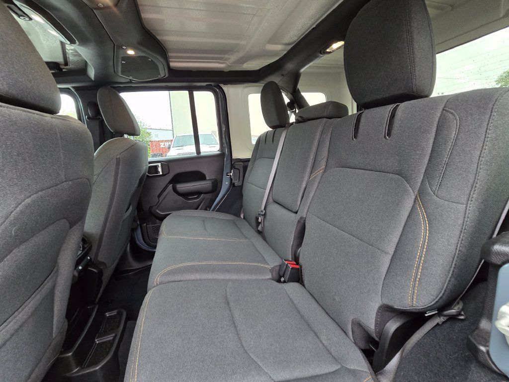 Used 2024 Jeep Wrangler Unlimited w/ Convenience Group AWD/4WD image 21