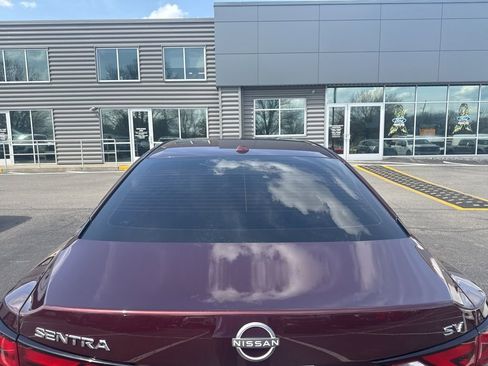 Used 2024 Nissan Sentra SV image 7
