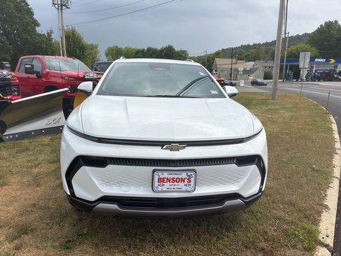 Certified 2024 Chevrolet Equinox EV LT image 7