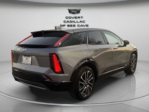 Certified 2025 Cadillac Optiq Sport 2 w/ LPO, Floor Liner Package image 9