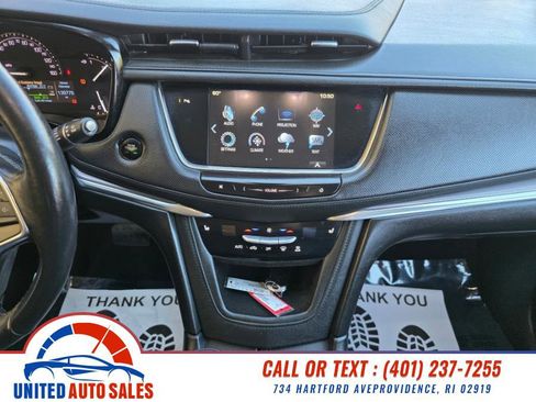 Used 2017 Cadillac XT5 Luxury w/ Driver Awareness Package image 15