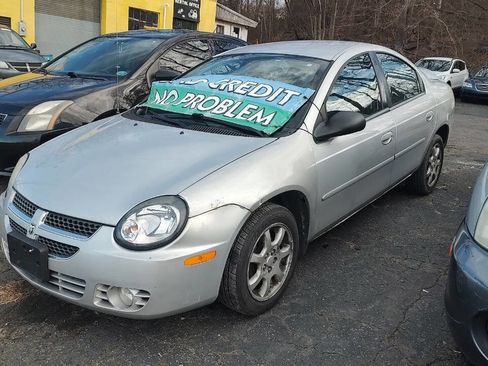 Used 2004 Dodge Neon SXT w/ Sport Appearance Group image 2