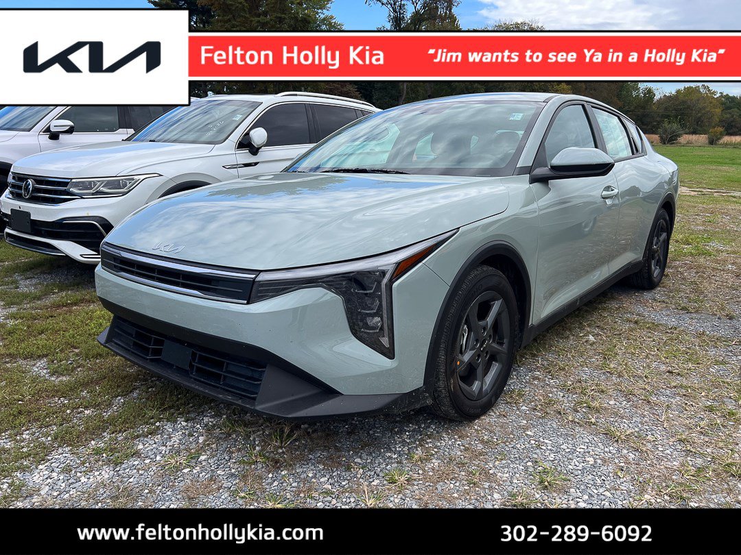 Used 2026 Kia K4 FWD image 1