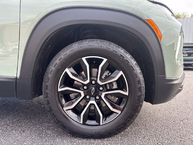 Used 2025 Chevrolet TrailBlazer ACTIV w/ Convenience Package AWD/4WD image 9
