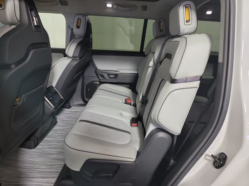 Used 2024 Rivian R1S Adventure AWD/4WD image 21