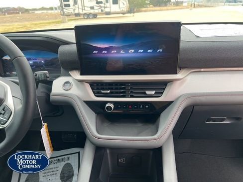 New 2026 Ford Explorer Active w/ Active Comfort Package RWD image 28