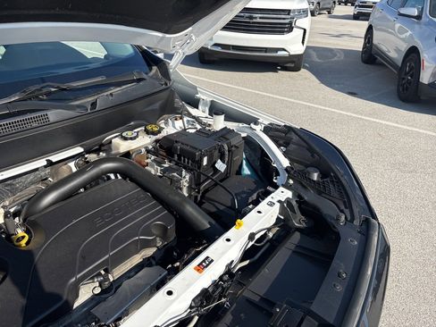 Used 2023 GMC Terrain SLE w/ Driver Convenience Package image 33