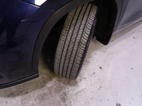 Used 2024 Toyota Highlander Platinum image 11