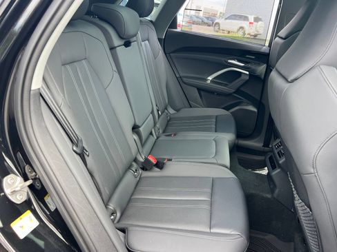 Used 2025 Audi Q5 Premium Plus w/ Premium Plus AWD/4WD image 32