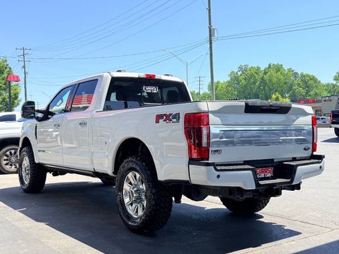 Used 2022 Ford F250 Platinum w/ FX4 Off-Road Package AWD/4WD image 7