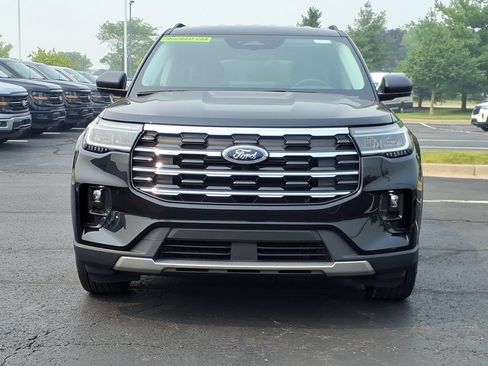 Used 2026 Ford Explorer Active w/ Active Comfort Package AWD/4WD image 2