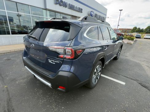 Used 2023 Subaru Outback Limited image 3