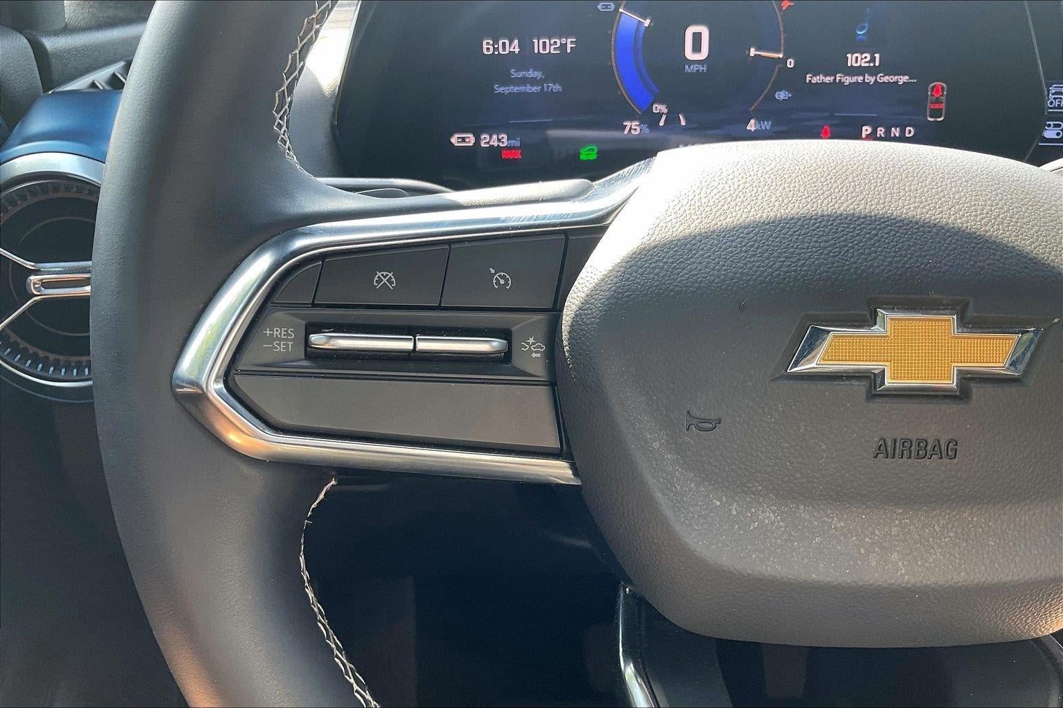 Used 2025 Chevrolet Equinox EV LT w/ Convenience Package FWD image 18